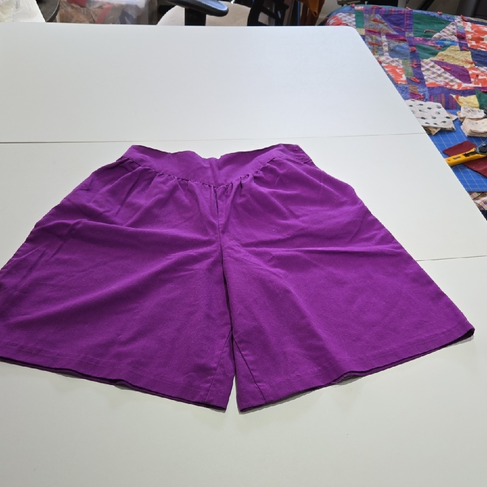 True Vintage Purple Wideleg Shorts/Culottes